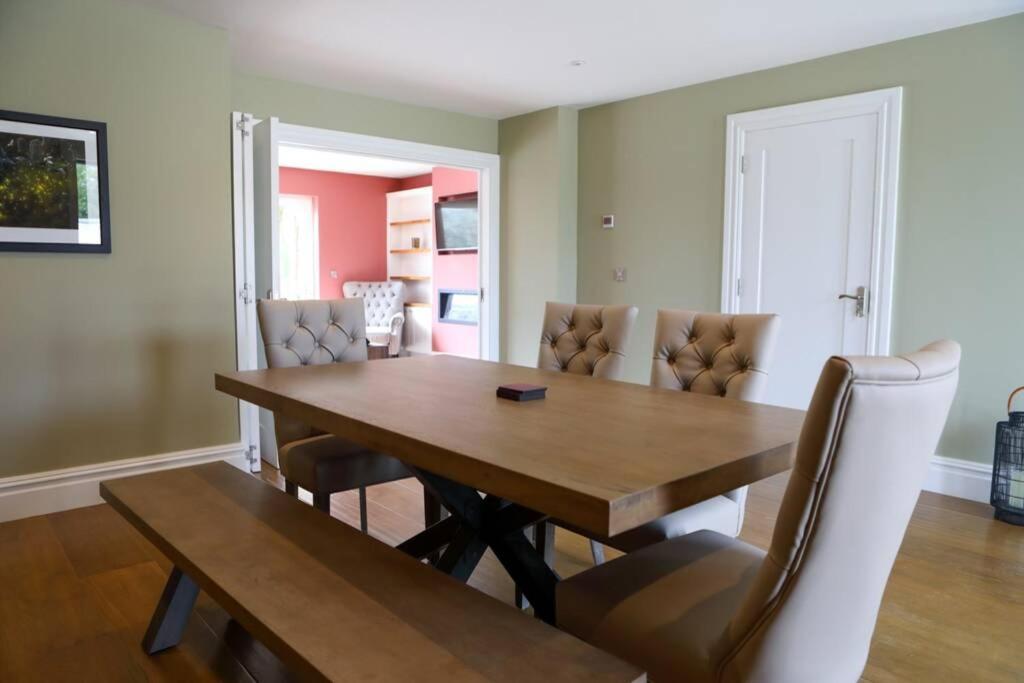 5* Self Catering Vila Nenagh Exterior foto