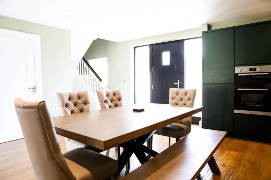 5* Self Catering Vila Nenagh Exterior foto